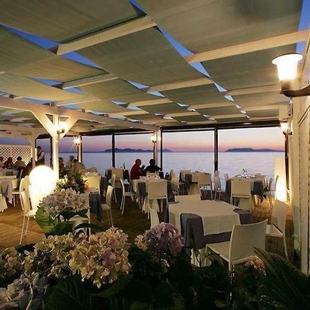Sunset Beach มาราอูซา ภายนอก รูปภาพ