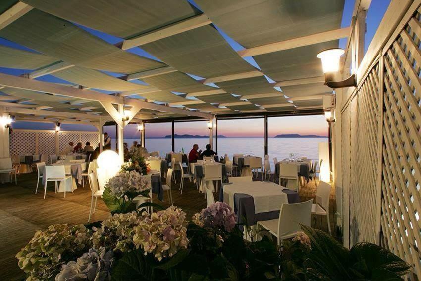 Sunset Beach มาราอูซา ภายนอก รูปภาพ